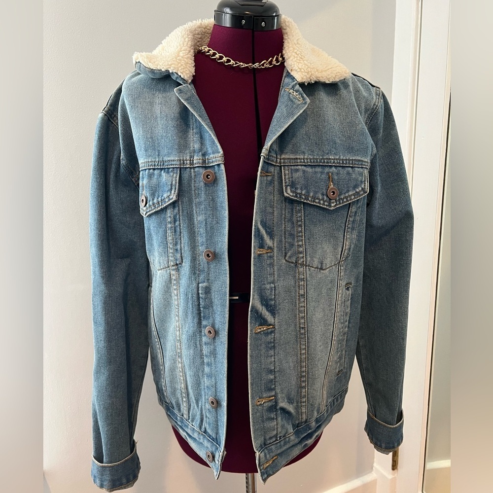 Triot Denim Jean Jacket Women’s Size Small.  Made in Los Angeles